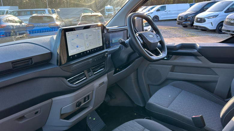 Ford Transit Custom E-320 L1 Rwd 100kW 65kWh H1 Van Limited Auto